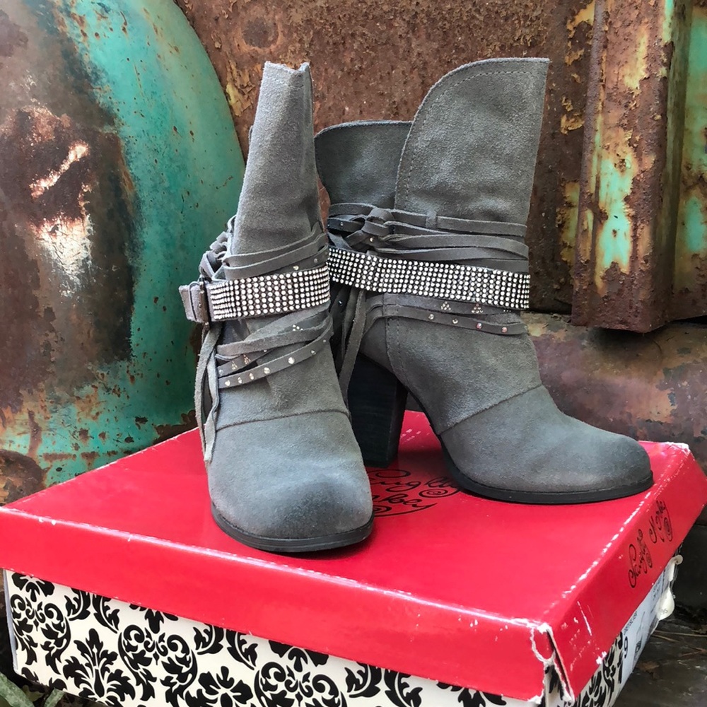 Naughty monkey Santa Anna boots